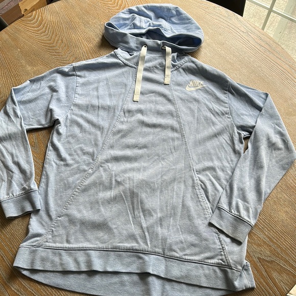 Nike Tops - Nike women’s light blue hoodie hooded long sleeve shirt sz medium